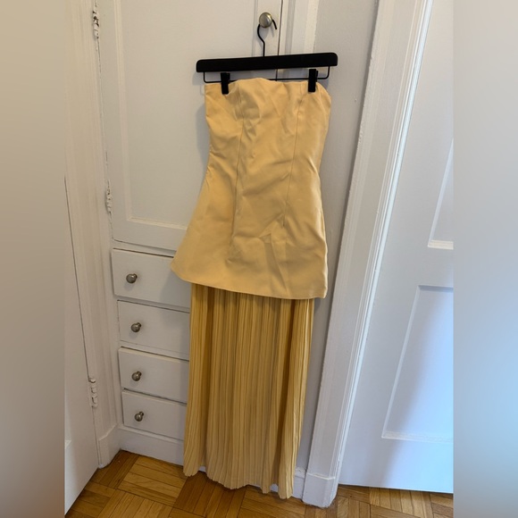 PrettyLittleThing Strapless Yellow Dress - Picture 1 of 3